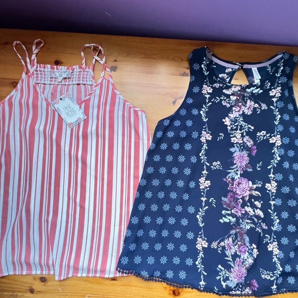 Ladies sleeveless blouse bundle